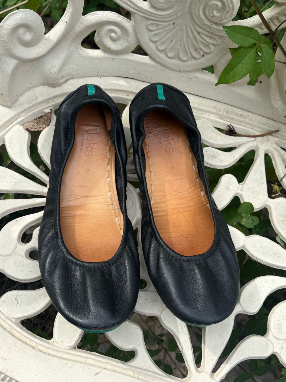 Black Tieks Ballet Flats 9 leather GUC shoes